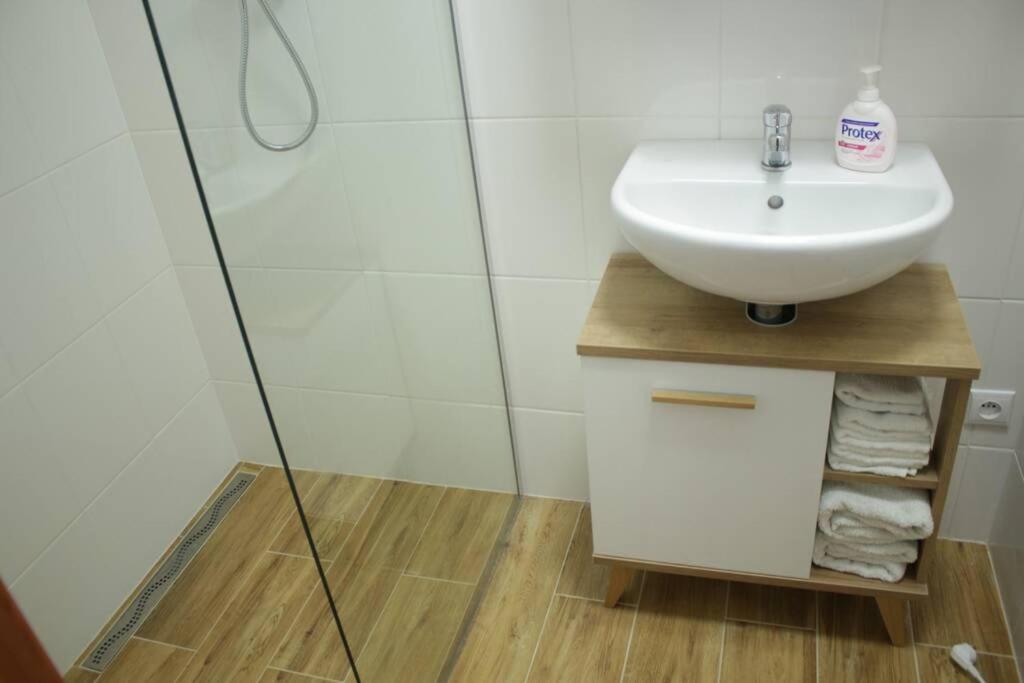 Apartman - Dlhe Diely Appartement Bratislava Buitenkant foto