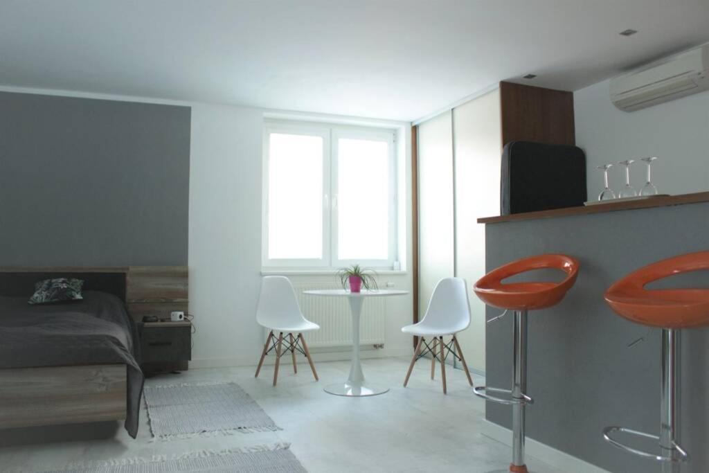 Apartman - Dlhe Diely Appartement Bratislava Buitenkant foto